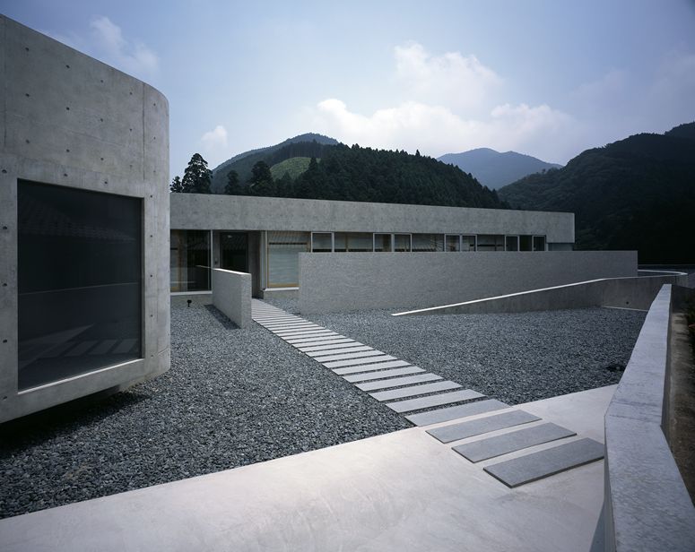 Horizontal House - EASTERN Design Office © Koichi Torimura