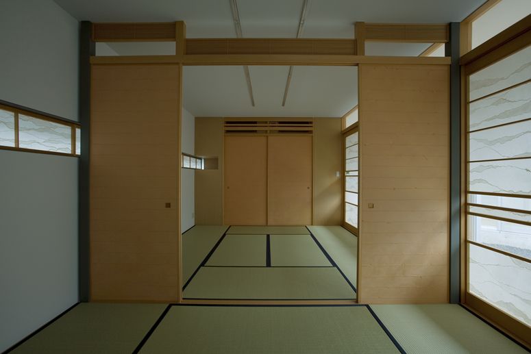 Horizontal House - EASTERN Design Office © Koichi Torimura