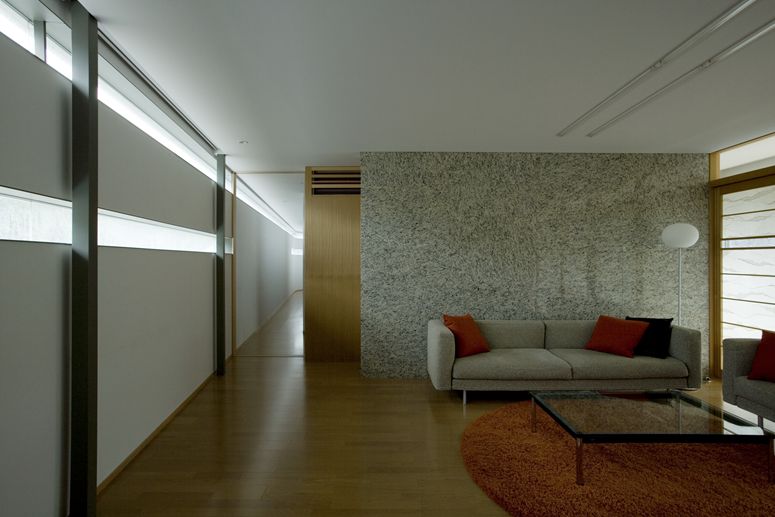 Horizontal House / EASTERN Design Office