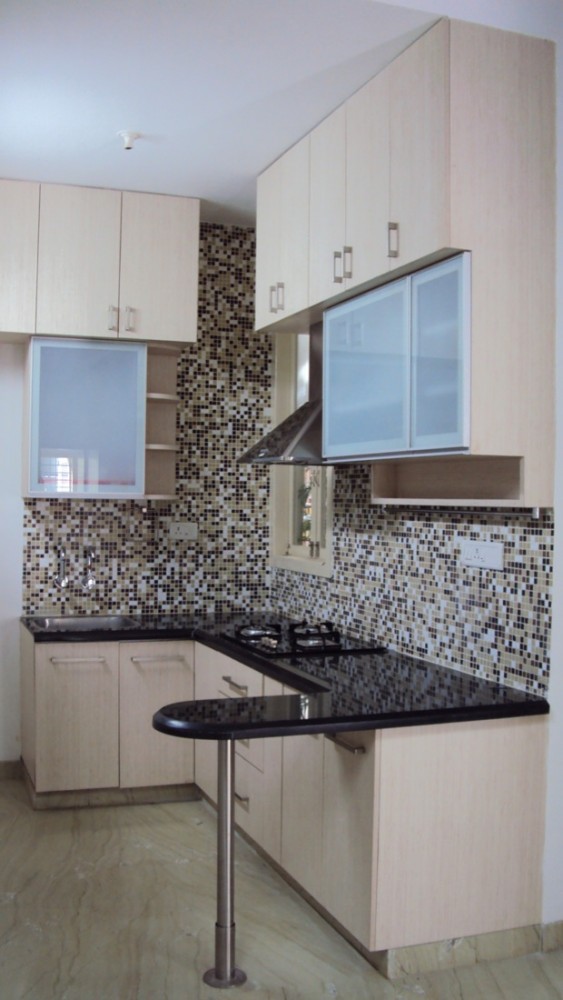 9 © Sri & Max / designQ