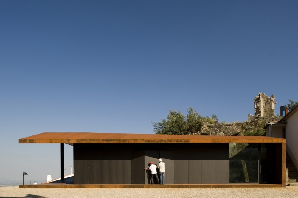 CN Castle / Comoco