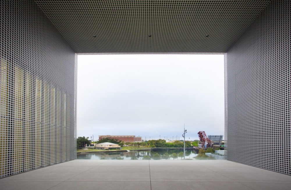 Tampa Museum of Art / Stanley Saitowitz | Natoma Architects