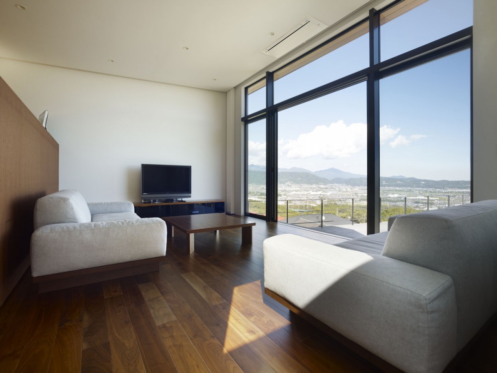 Les Aventuriers / Shun Hirayama Architecture