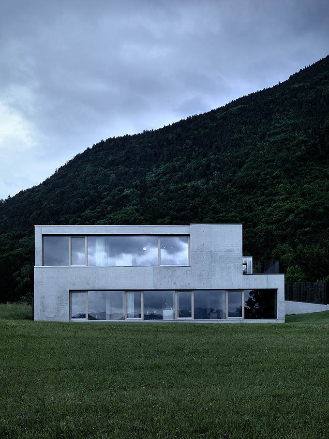Germann House - marte.marte Architekten © Bruno Helbling