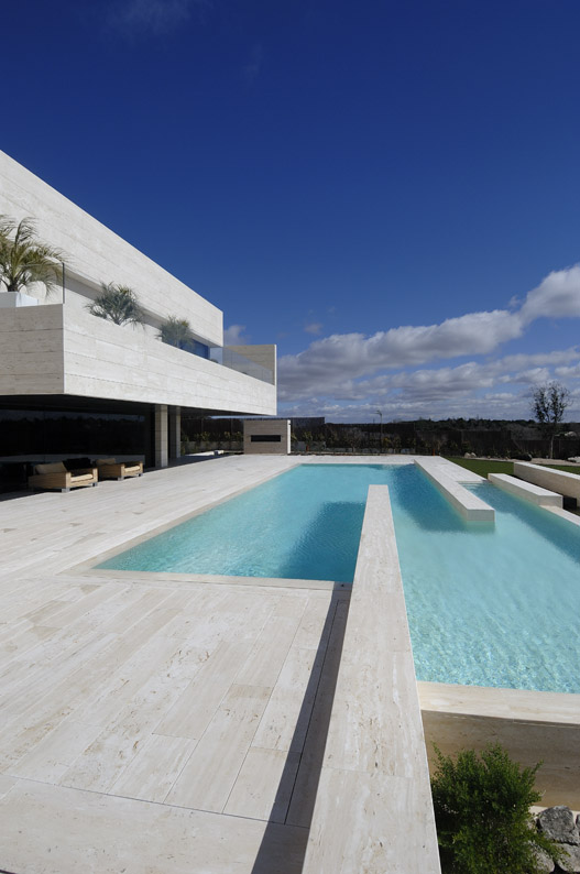 La Finca Residence / A-cero