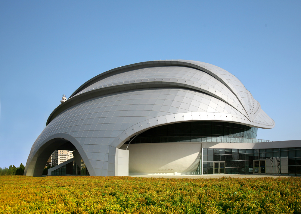 QuadroClad™ Metal Façade Panels / Hunter Douglas Contract