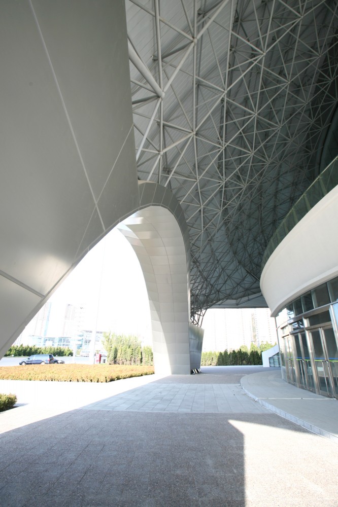 QuadroClad™ Metal Façade Panels / Hunter Douglas Contract