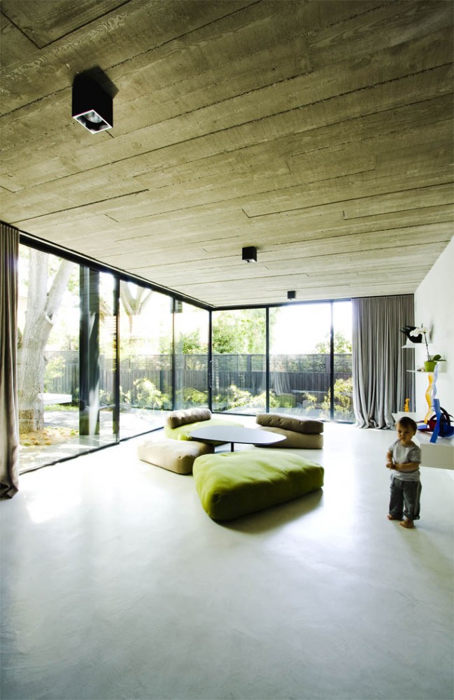 Elm & Willow House - Architects EAT © James Coombe