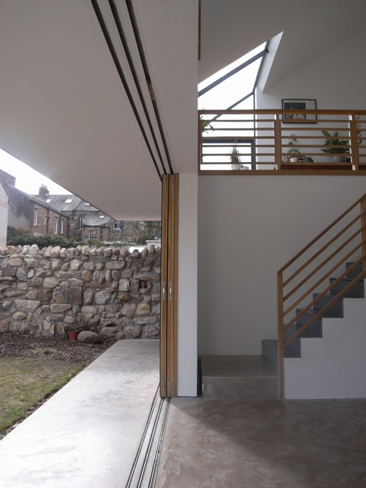 Wooden Japanese House - Konishi Gaffney Architects © Kieran Gaffney