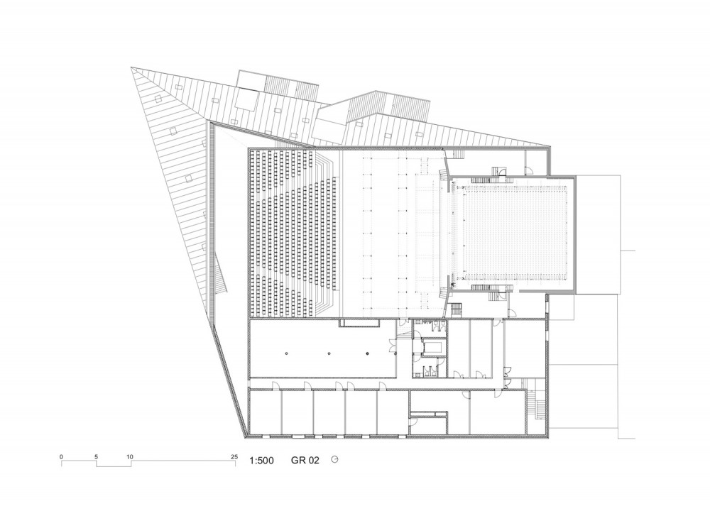 Theater 11 / EM2N