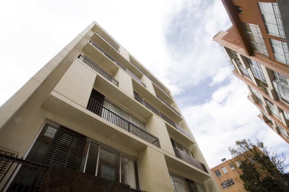 Athikia Building / Daniel Bonilla Arquitectos