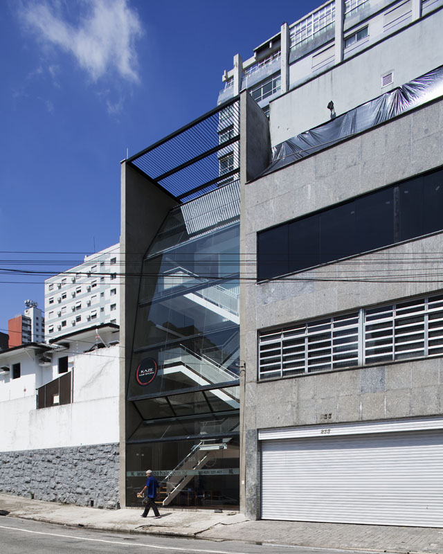 Kaze Hair Salon / Forte, Gimenes & Marcondes Ferraz Arquitetos