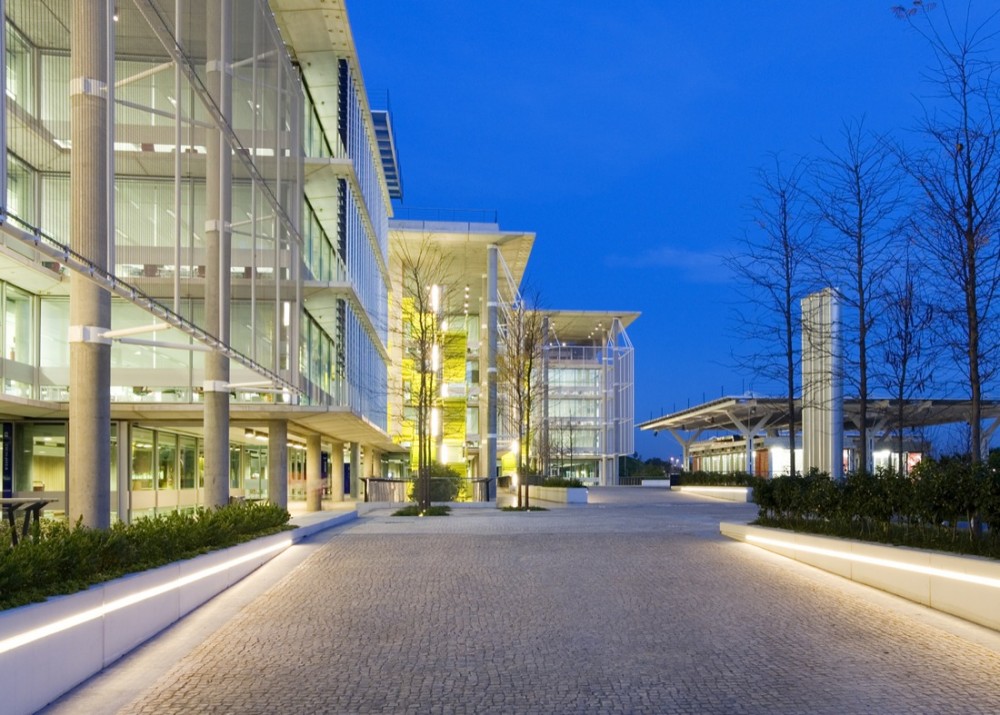 Abengoa Tecnological Campus Palmas Altas / RSH+P & Vidal y Asociados arquitectos