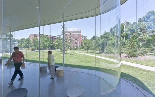 Glass Pavilion at the Toledo Museum of Art / SANAA Pritzker Prize 2010