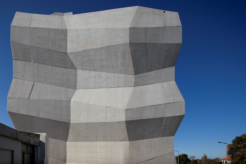 Vodafone Headquarters / Barbosa & Guimarães
