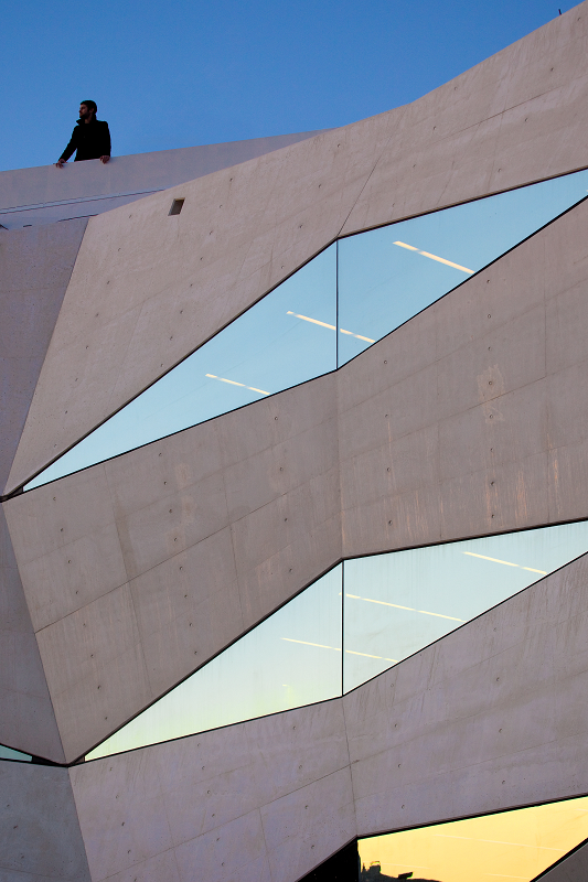 Vodafone Headquarters / Barbosa & Guimarães