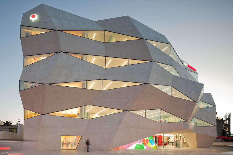 Vodafone Headquarters / Barbosa & Guimarães
