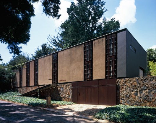 01 - the northern street facade