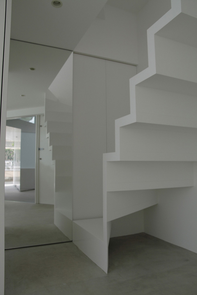 House in Matsubara - Ken'ichi Otani Architects © Koichi Torimura