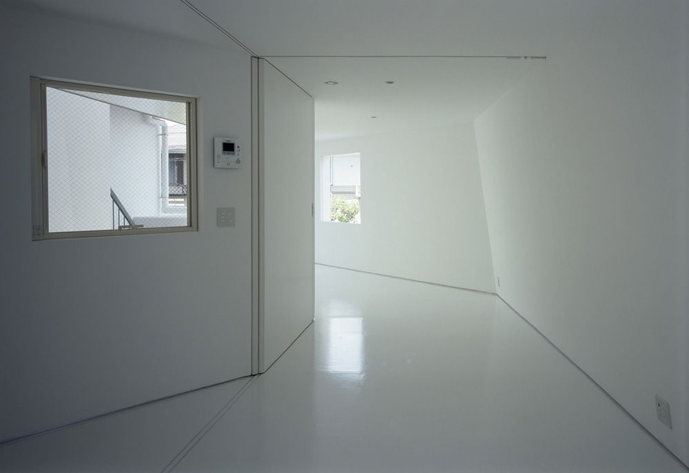 House in Matsubara - Ken'ichi Otani Architects © Koichi Torimura