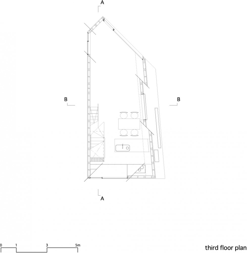 House in Matsubara - Ken'ichi Otani Architects third floor plan
