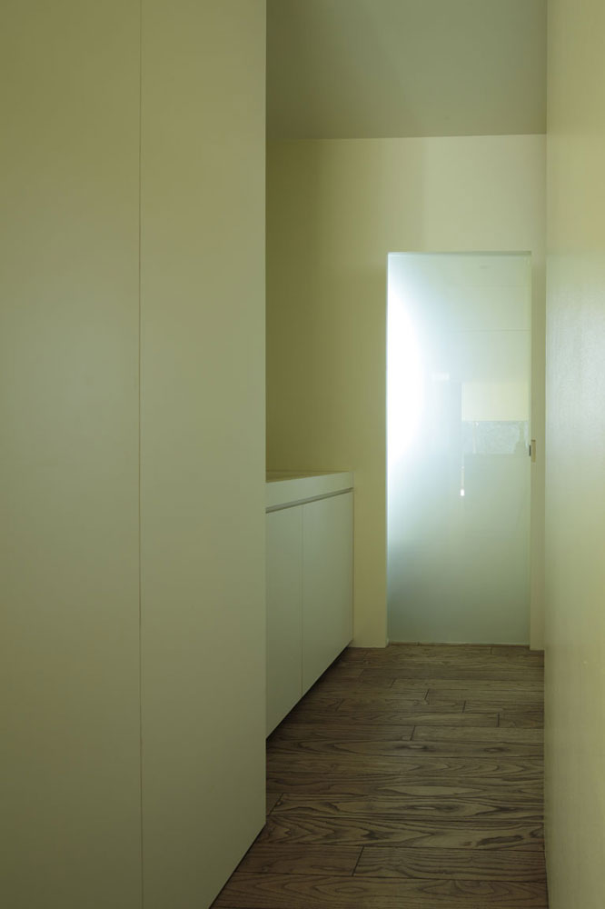Renovated House in Higachi-Matsubara - Ken'ichi Otani Architects © Koichi Torimura