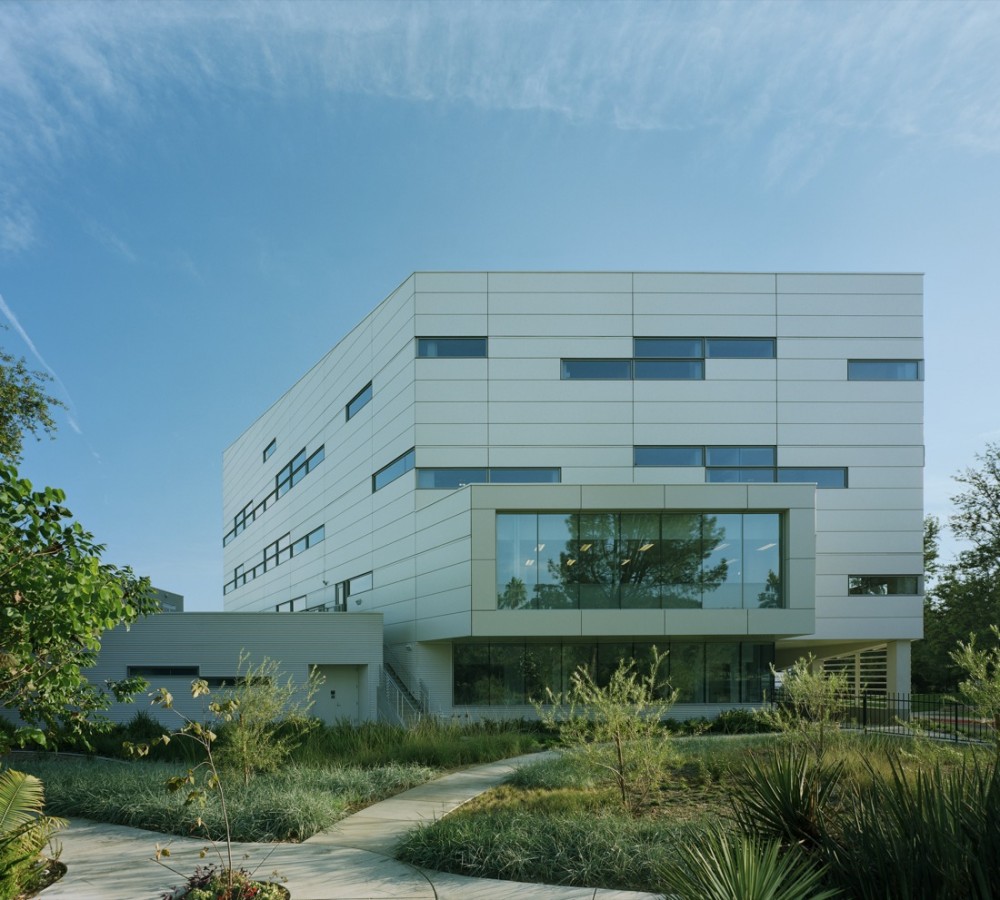 Chaparral Science Hall - Yazdani Studio © Timothy Hursley