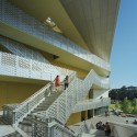 Chaparral Science Hall - Yazdani Studio © Timothy Hursley