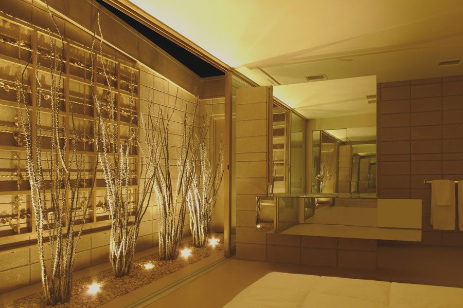 16 bedroom-night1 © Brad Lansill