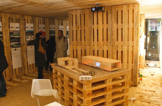 Pallet House / Schnetzer Andreas Claus + Pils Gregor