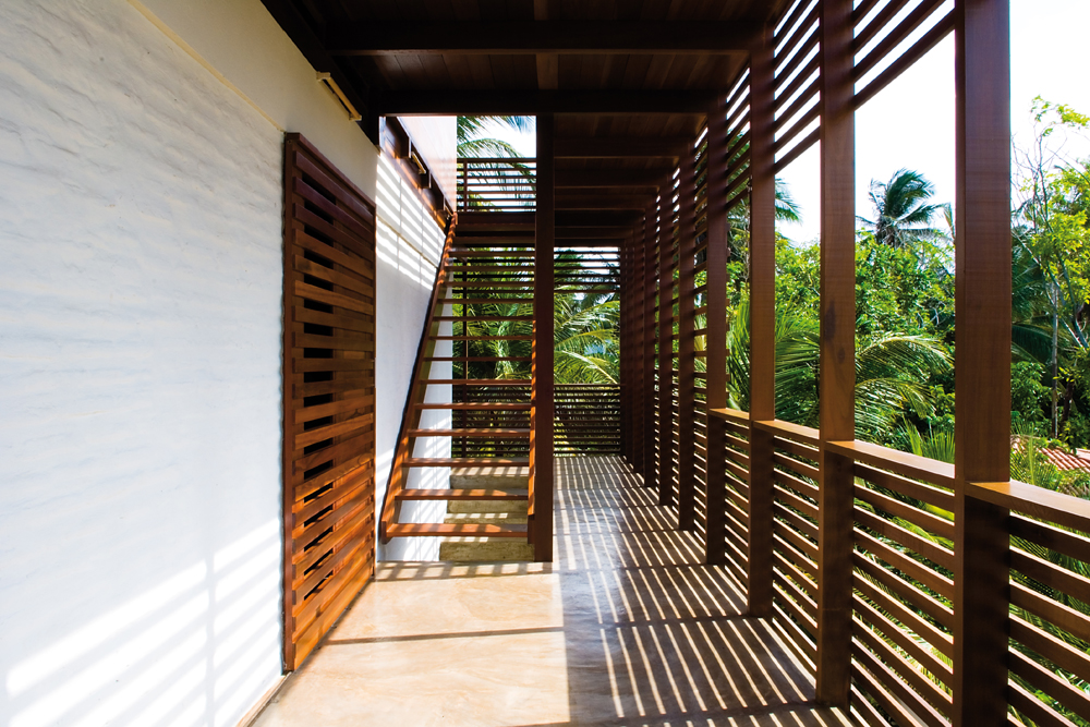 Tropical House - Camarim Architects © Nic Olshiati