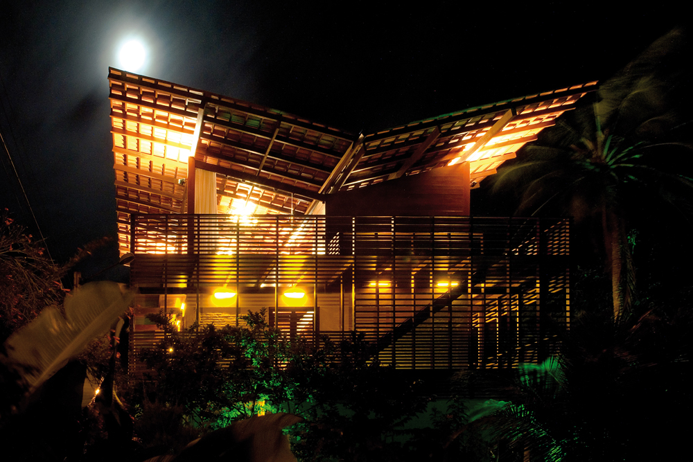 Tropical House - Camarim Architects © Nic Olshiati