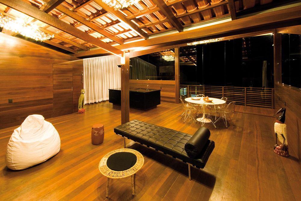 Tropical House - Camarim Architects © Nic Olshiati