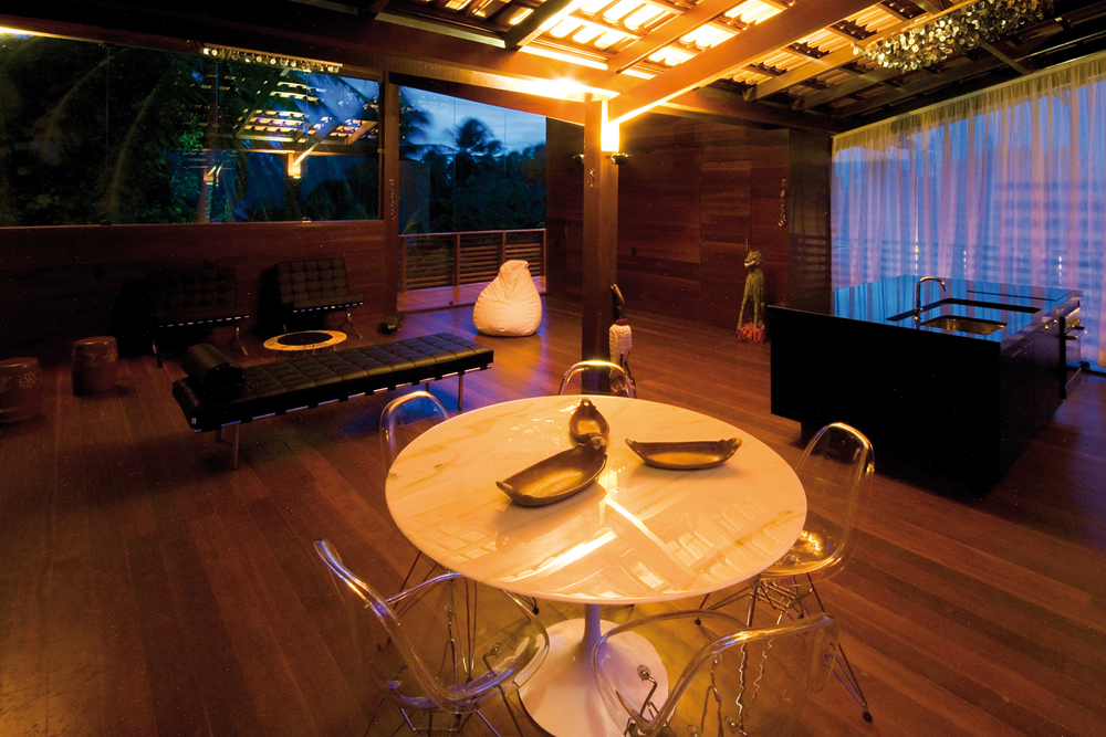 Tropical House - Camarim Architects © Nic Olshiati