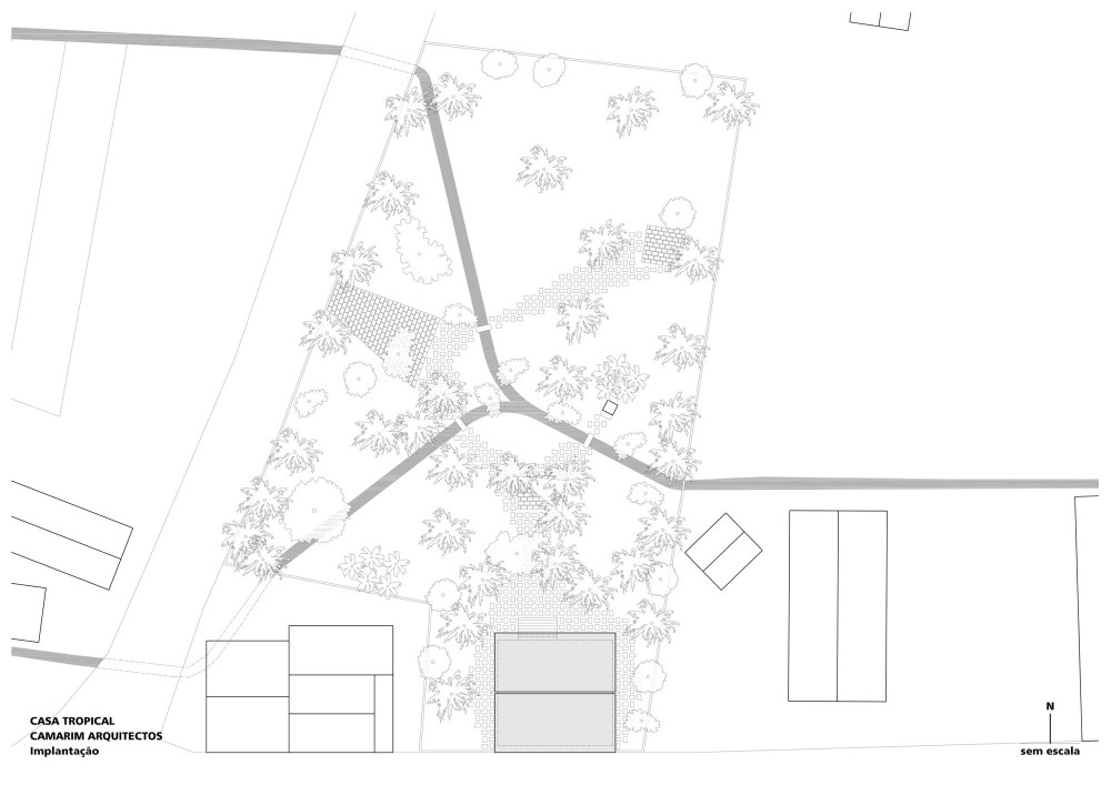 Tropical House - Camarim Architects site plan