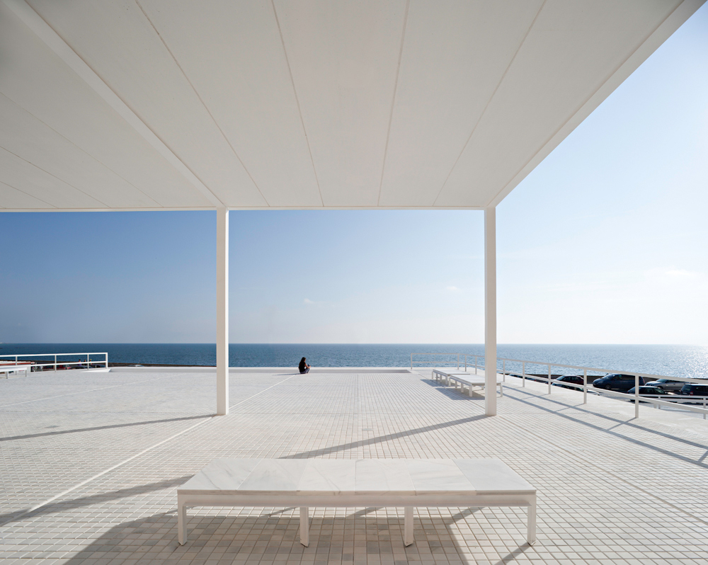 Between Cathedrals / Alberto Campo Baeza