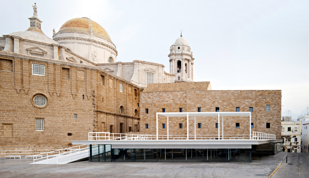 Between Cathedrals / Alberto Campo Baeza