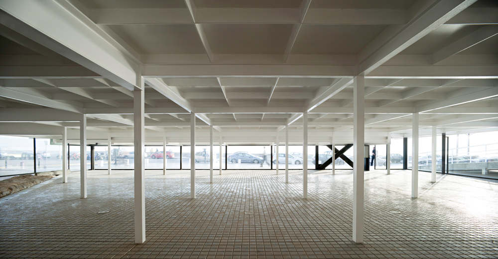 Between Cathedrals / Alberto Campo Baeza