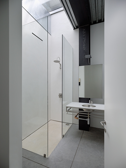 Gallery House - Ogrydziak Prillinger Architects © Tim Griffith