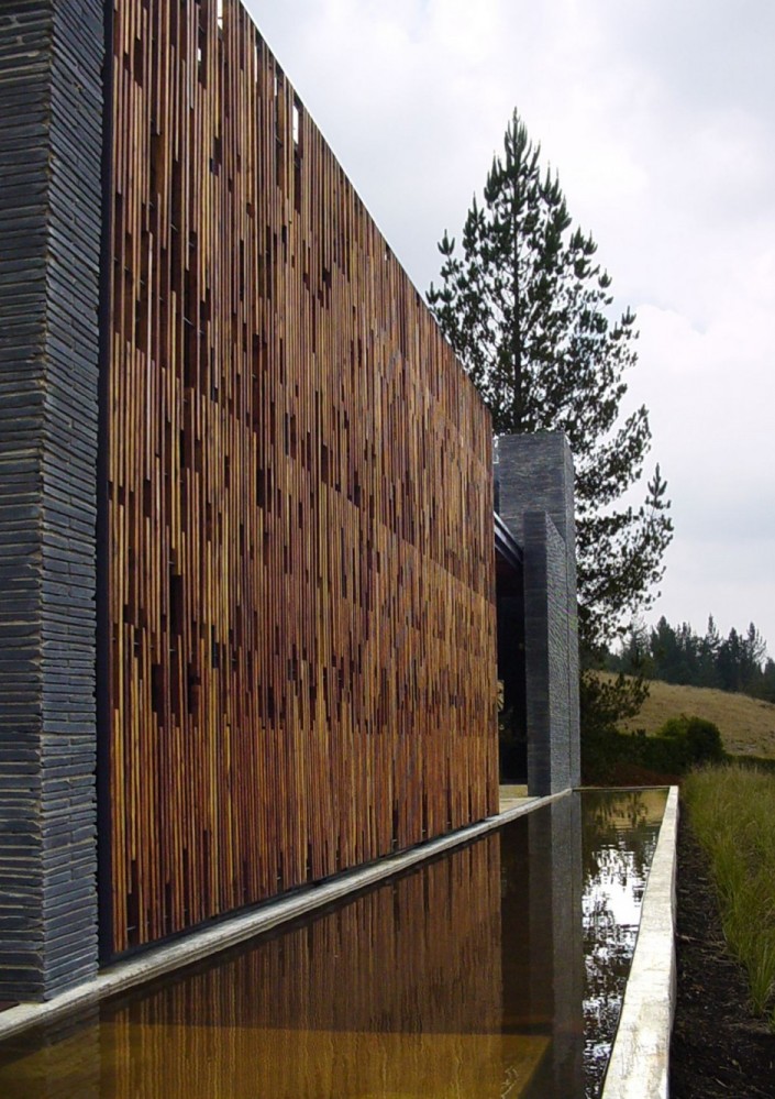 Porciúncula de la Milagrosa Chapel / Daniel Bonilla Arquitectos