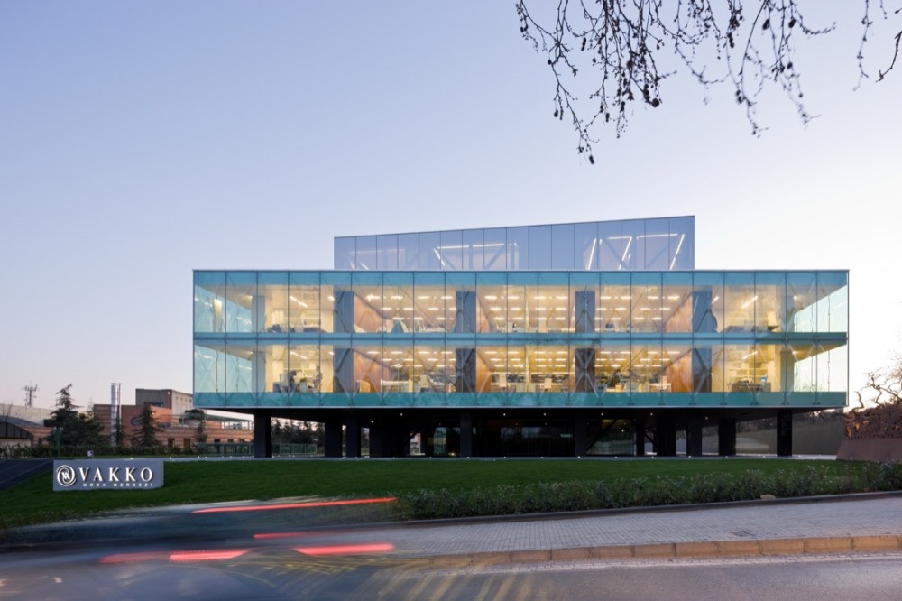 Vakko Headquarters and Power Media Center / REX © Iwan Baan