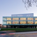 Vakko Headquarters and Power Media Center / REX © Iwan Baan