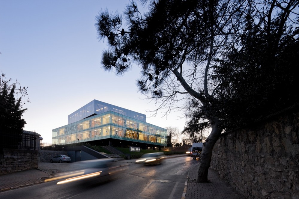 Vakko Headquarters and Power Media Center / REX © Iwan Baan