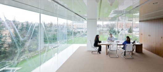 Vakko Headquarters and Power Media Center / REX