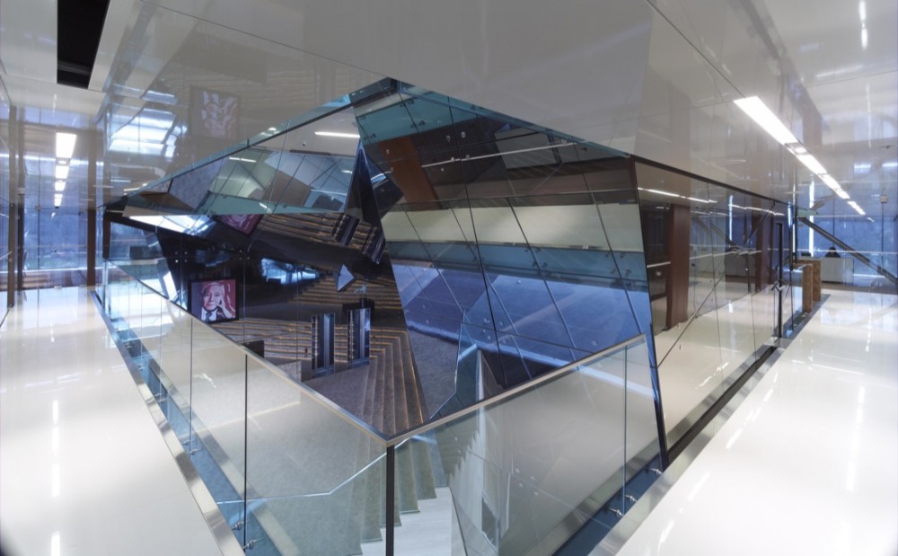 Vakko Headquarters and Power Media Center / REX