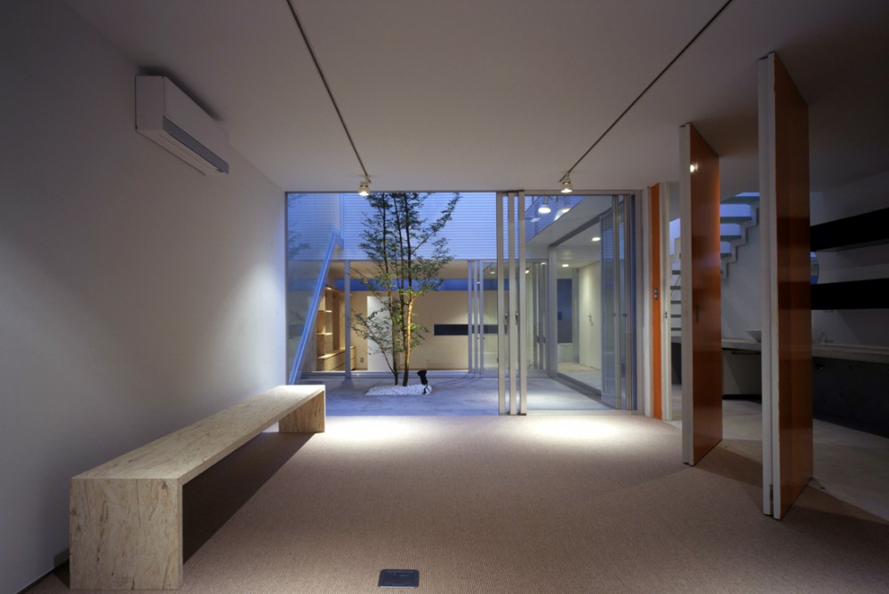 House with Court / K+S Architects