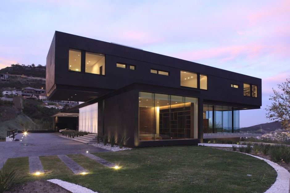 BC House / GLR Arquitectos