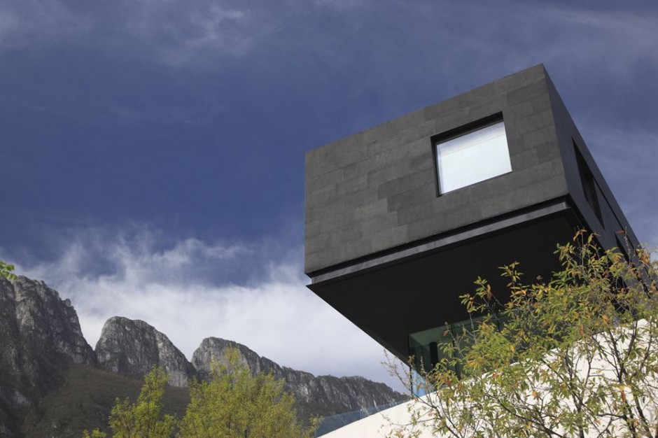 BC House / GLR Arquitectos