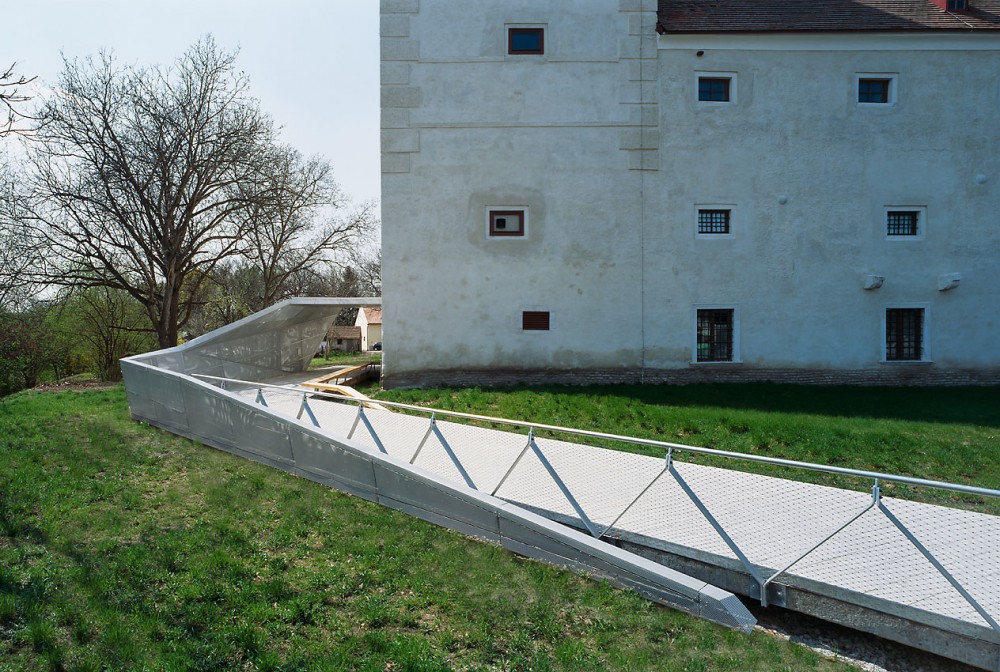 National Park Danube Visitors Center - Schloss Orth - synn architekten © Rupert Steiner