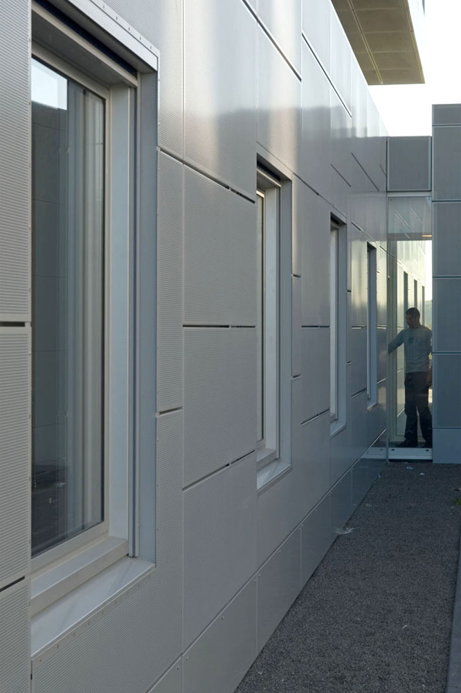 Shaken Office / Zerodegree Architecture